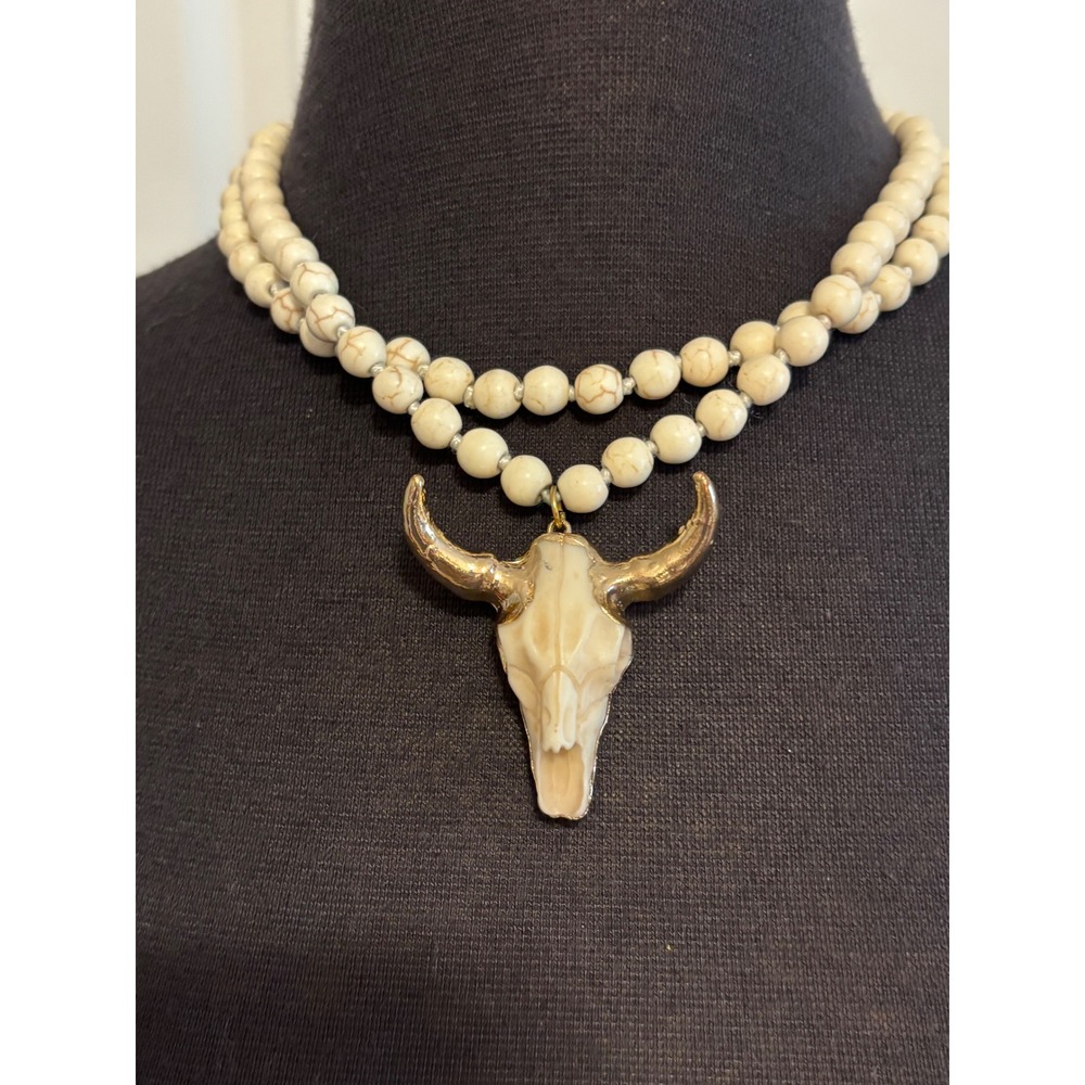 Southwestern White Howlite Beaded Longhorn Skull Necklace Boho Western Cow Steer - Picture 4 of 9